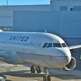 United Airlines jet parked at San Francisco International Airport. (Photo by Flight-hunter.com)