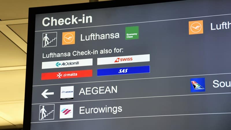 Lufthnasa airport flight board
